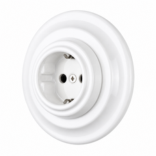 FND SINGLE SOCKET-OUTLET SHUTTERED WHITE PORCELAIN