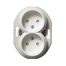 RENOVA DOUBLE SOCKET OUTLET WITHOUT EARTH WHITE